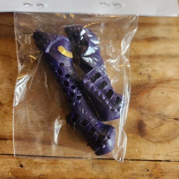 Ever After High Way Too Wonderland Courtly Jester Doll Purple Boots Shoes - Picture 2 of 3